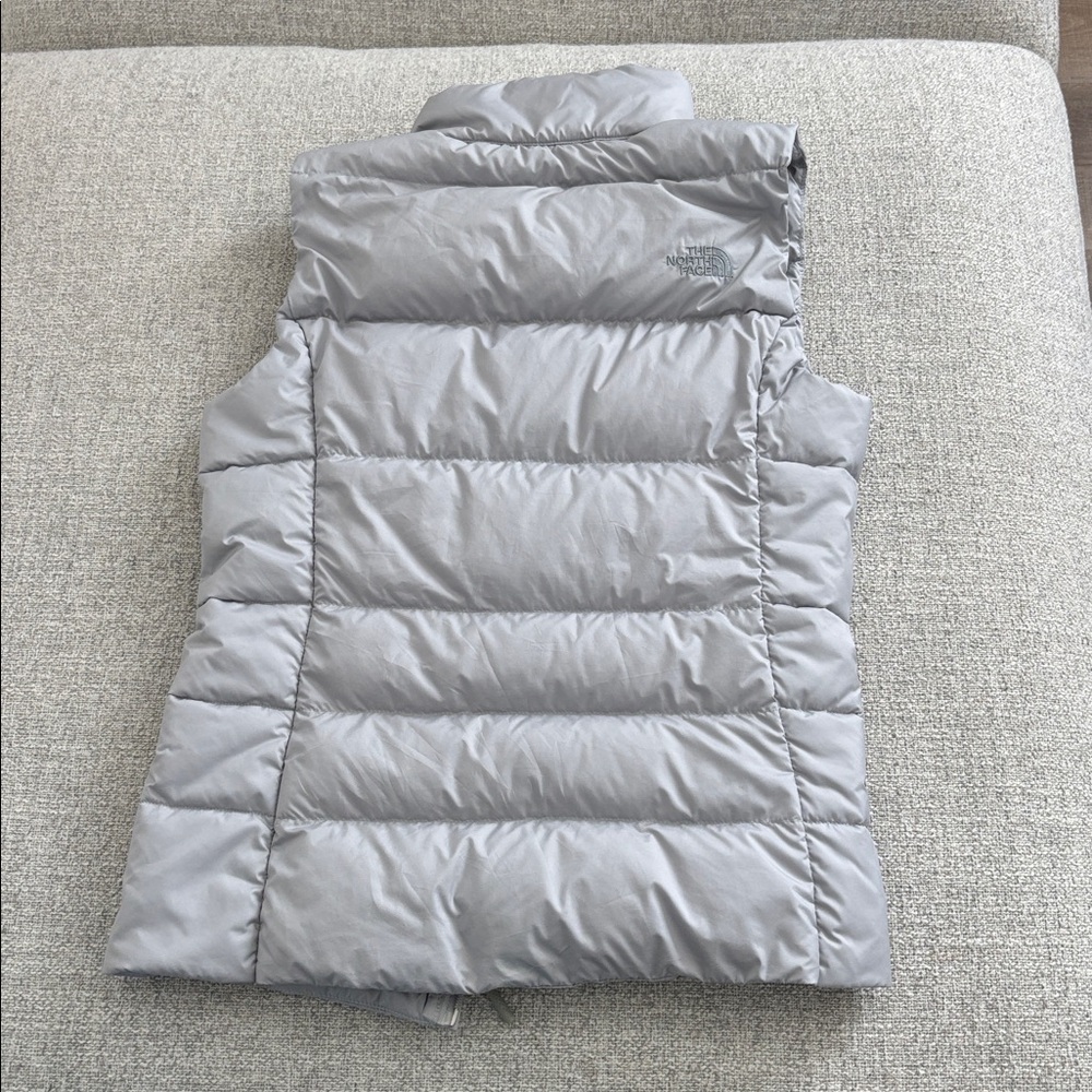 The North Face Size S Gray Women’s Puffer Vest - Picture 5 of 7
